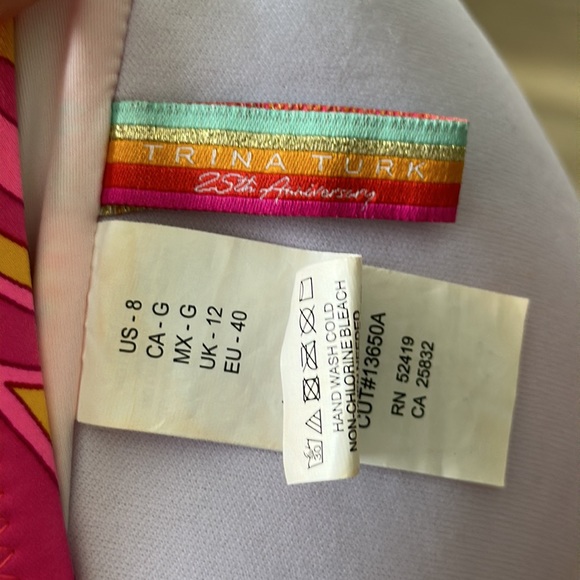 TRINA TURK STANDARD TWIST FRONT CUTOUT BANDEAU ONE PIECE SWIMSUIT WOMENS 8 - Picture 8 of 8